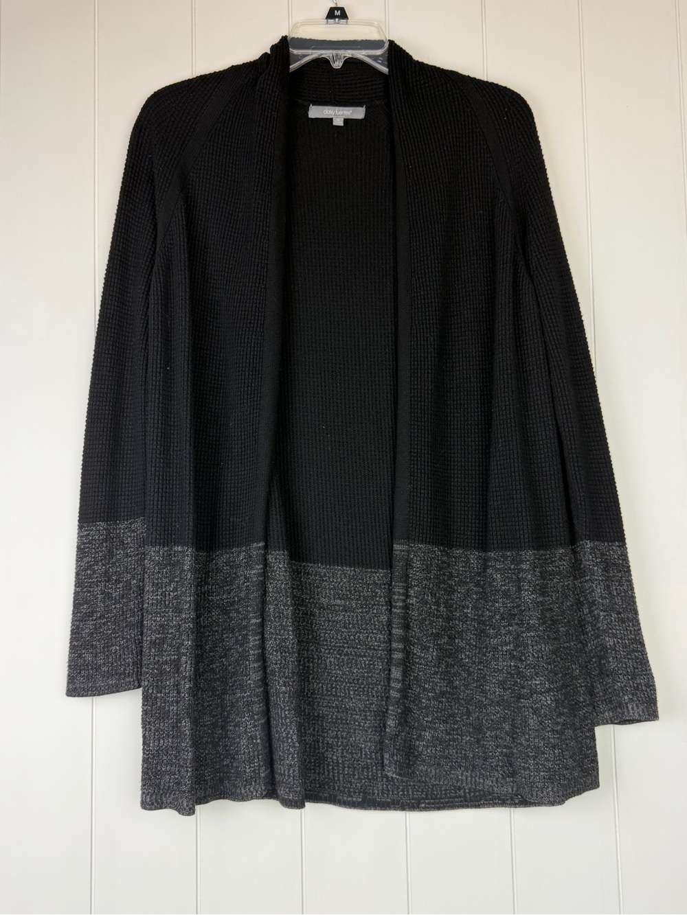Daisy Fuentes Black & Gray Open-Front Colorblock Cardigan
